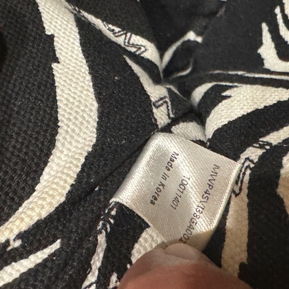 MCM Visetos Liz Shopper Tote Pouch - Picture 10 of 12